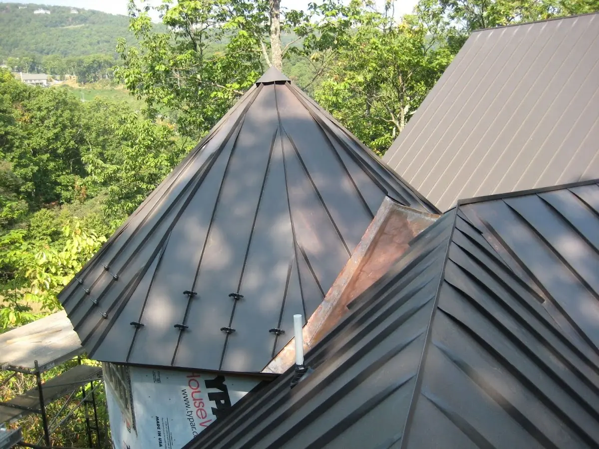 Professional Roof Tarp Installation by Craftsman Roofing in Toddville